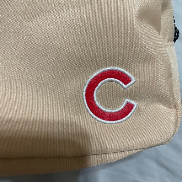 Honitos Chicago Bears Tan Crossbody Bag - Picture 4 of 6